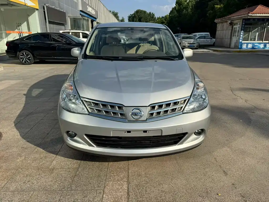 Nissan Tiida 2008 1.6L AT Fashion
