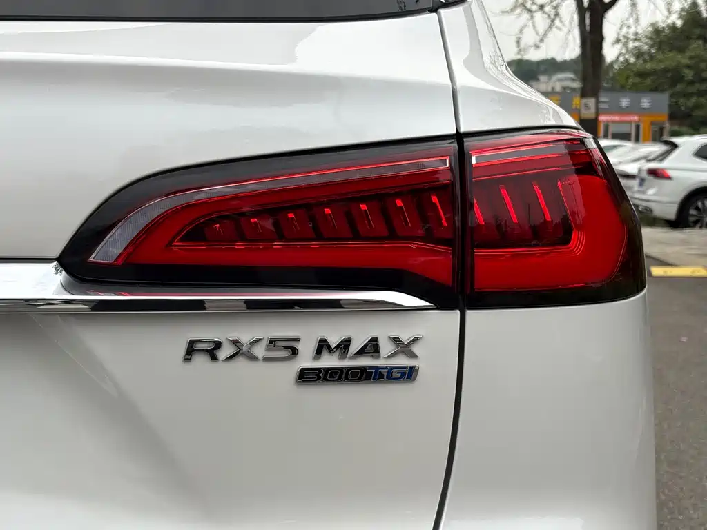Roewe RX5 MAX — миниатюра 10