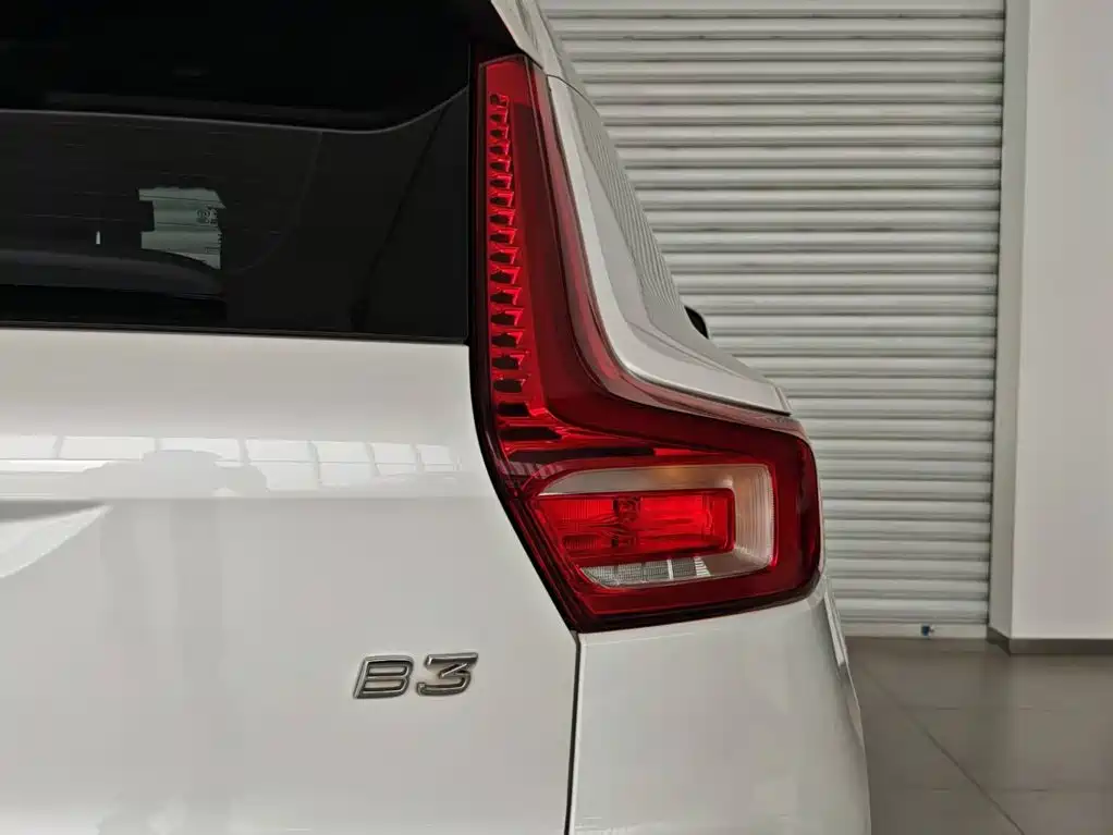 Volvo XC40 — миниатюра 9
