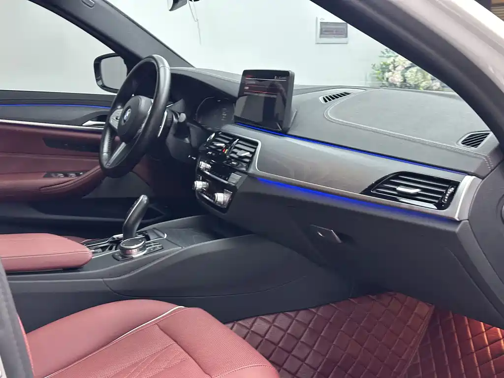 BMW 5 Series — миниатюра 16