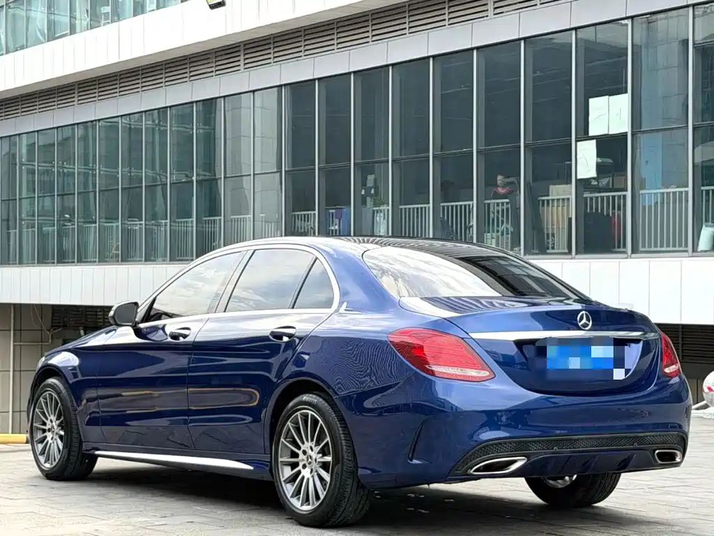 Mercedes-Benz C-Class — миниатюра 7