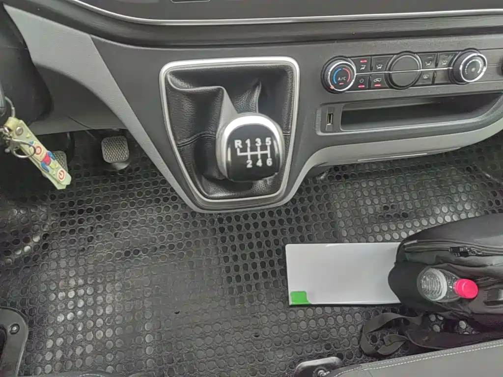 MAXUS V80 — миниатюра 14