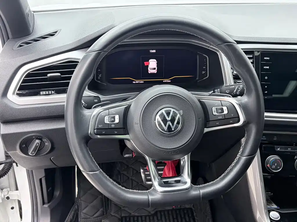 Volkswagen T-Roc — миниатюра 10