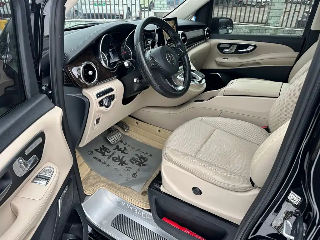Mercedes-Benz V-Class — миниатюра 11