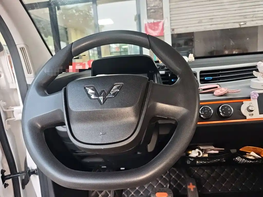 Wuling MINIEV — миниатюра 6