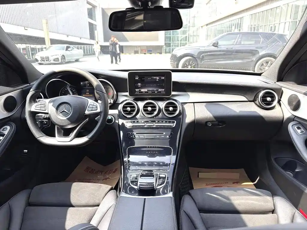 Mercedes-Benz C-Class — миниатюра 6