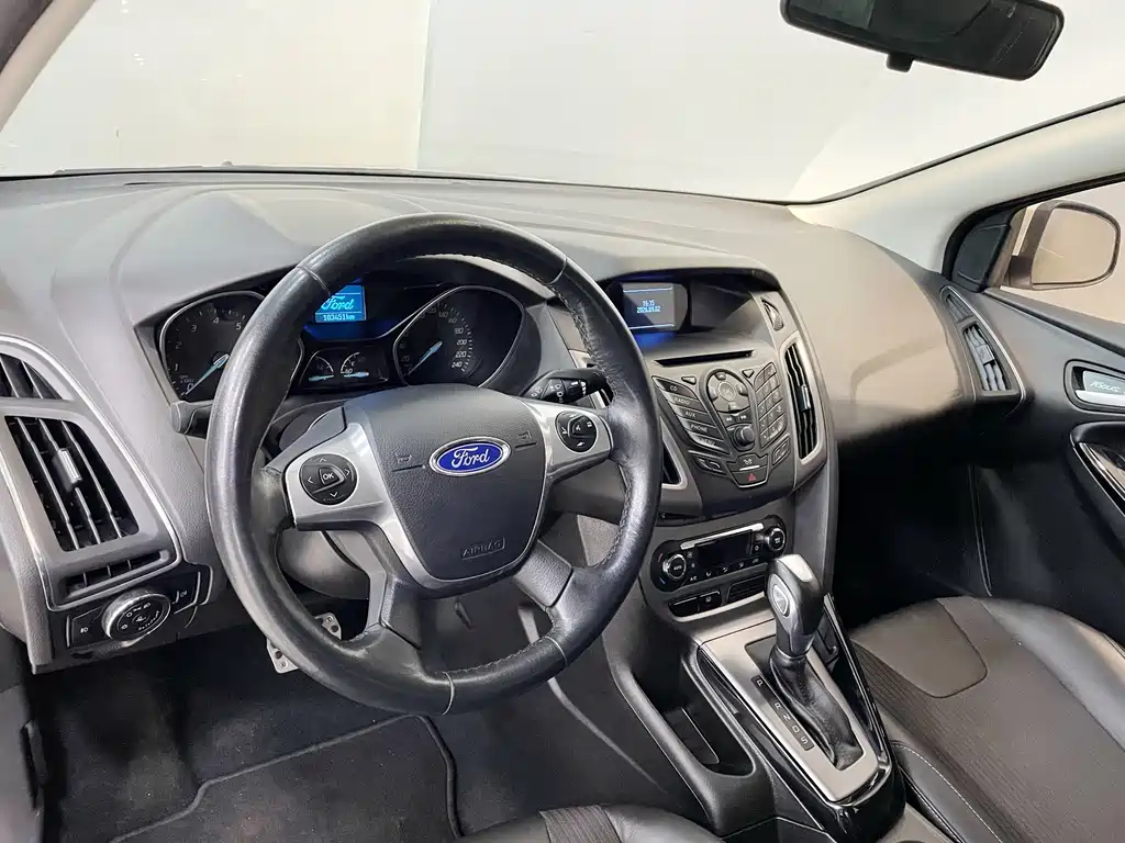 Ford Focus — миниатюра 15
