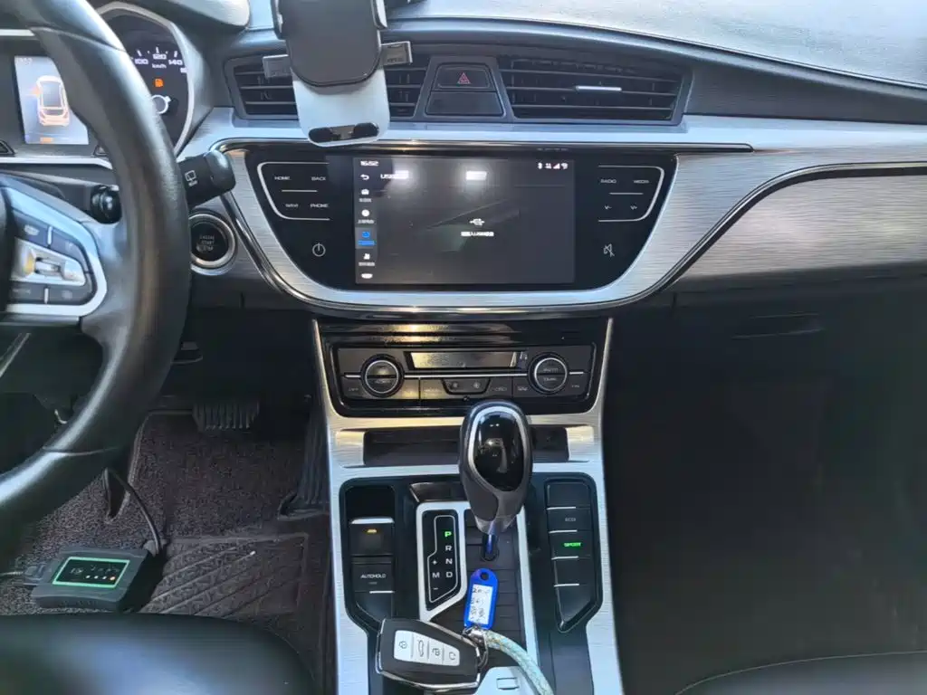 Geely Emgrand GS — миниатюра 10