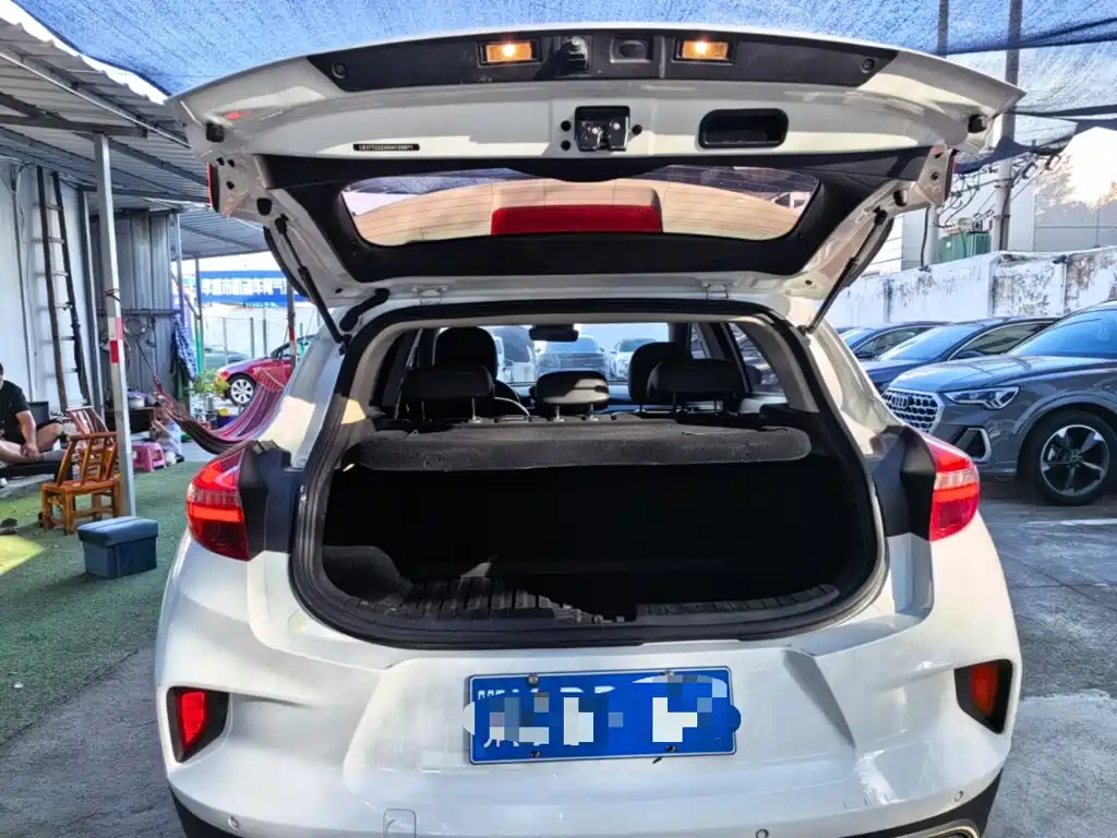 Geely Emgrand GS — миниатюра 19