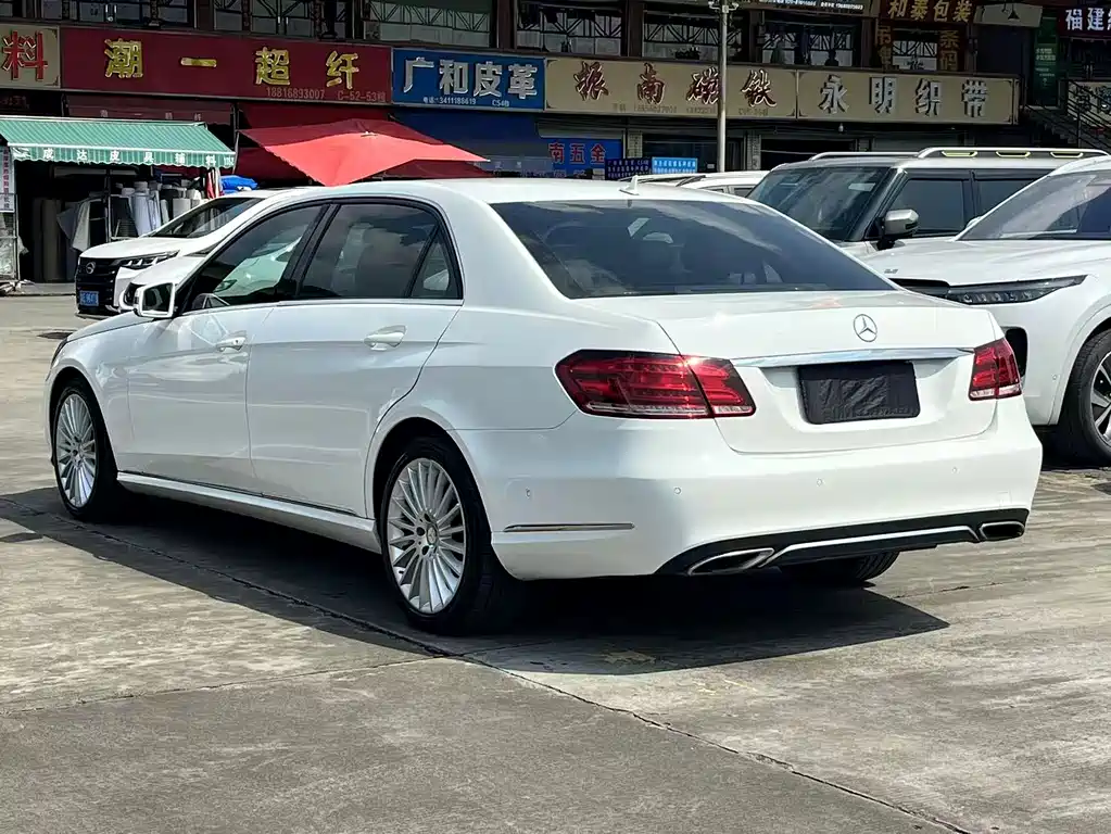 Mercedes-Benz E-Class — миниатюра 5