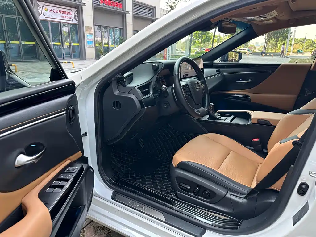 Lexus ES — миниатюра 4