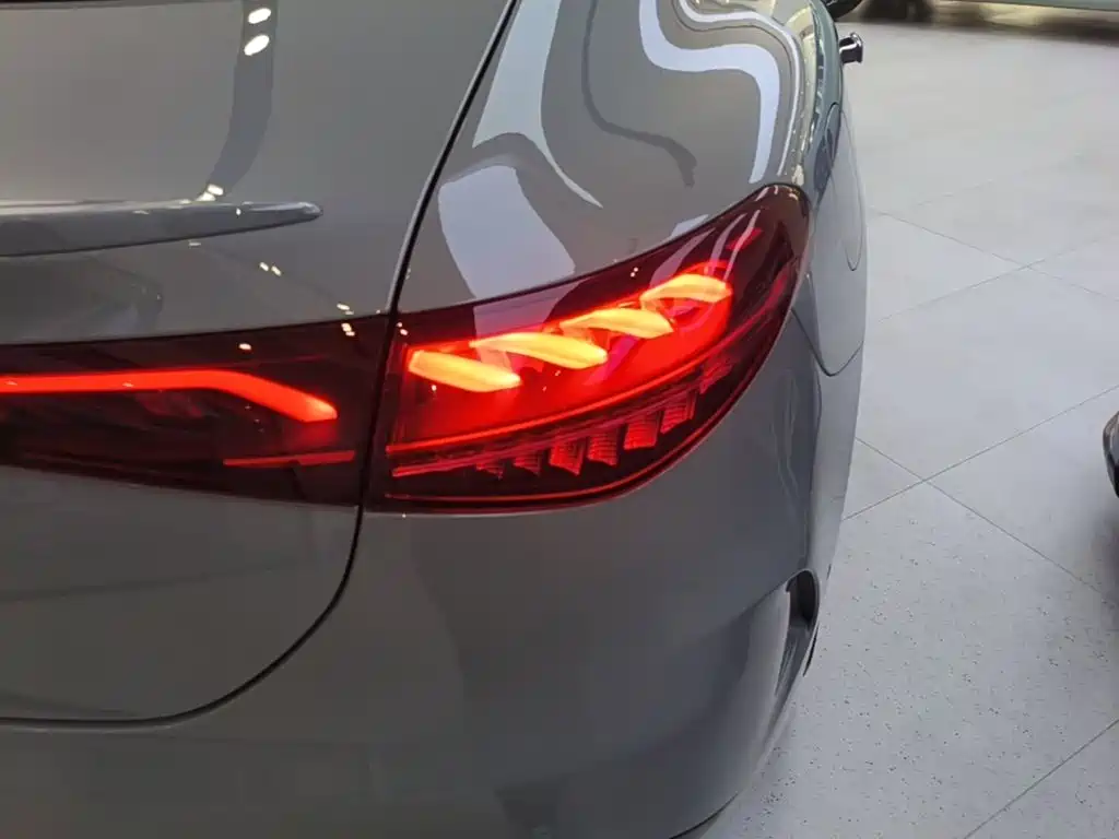 Mercedes-Benz EQE — миниатюра 24