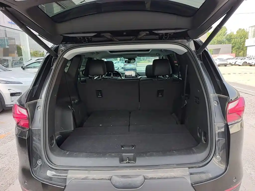 Chevrolet Blazer — миниатюра 19