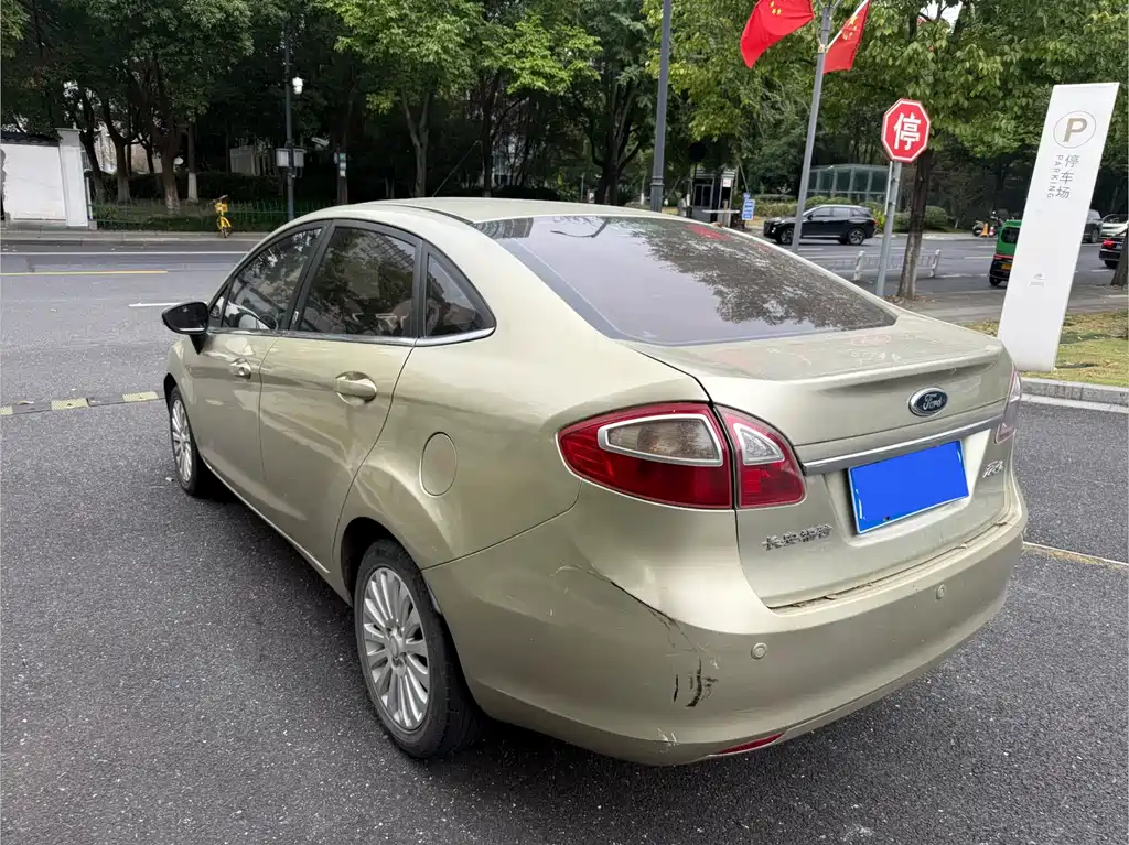 Ford Fiesta — миниатюра 13
