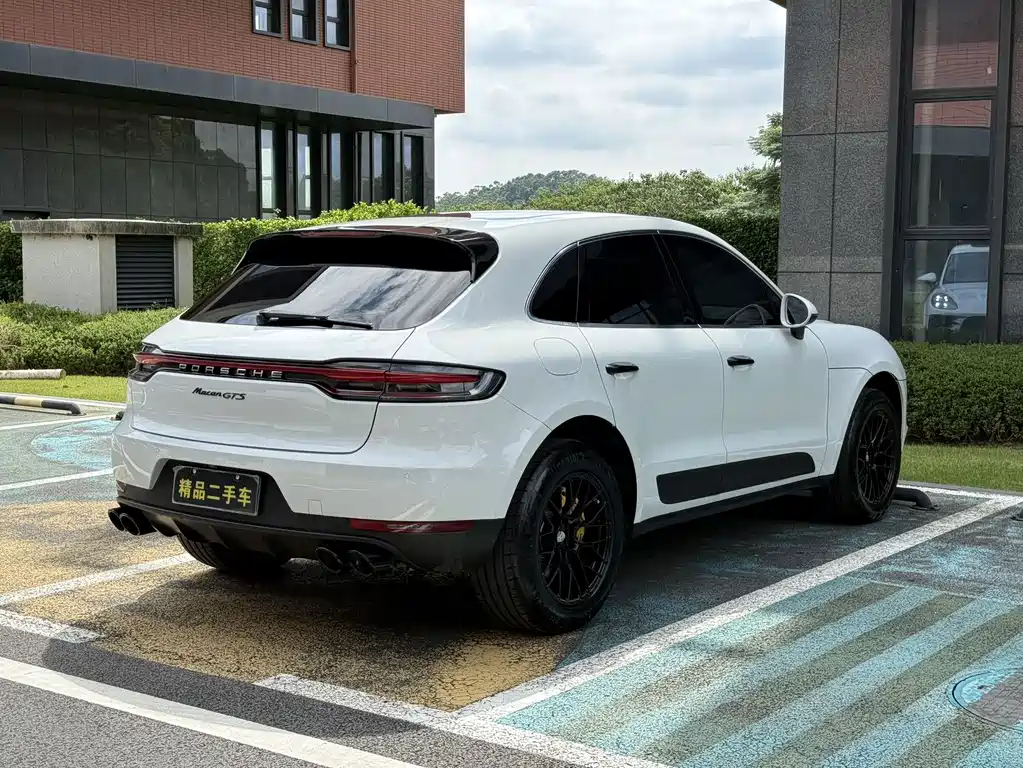 Porsche Macan — миниатюра 15