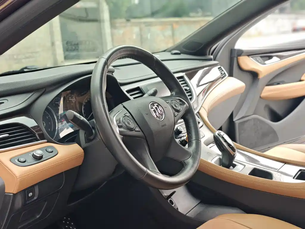Buick LaCrosse — миниатюра 9