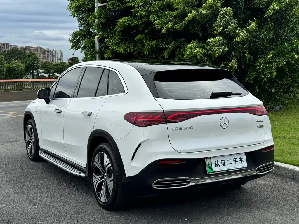 Mercedes-Benz EQE SUV — миниатюра 4