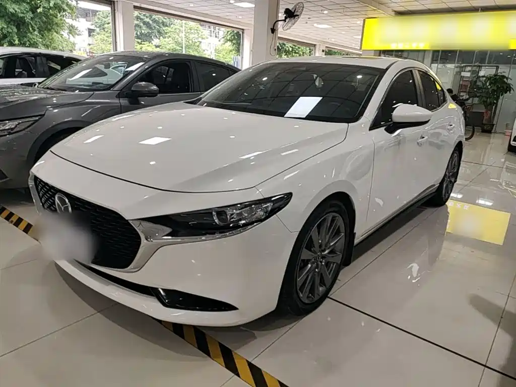 Mazda 3 Axela 2023