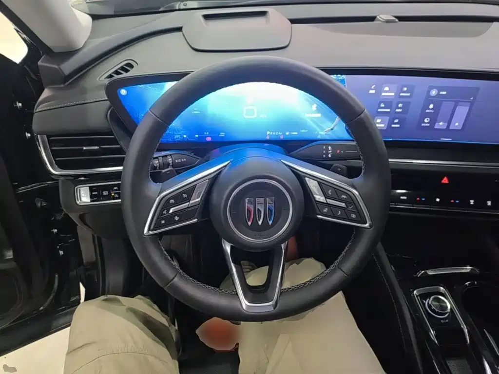 Buick Envision Plus — миниатюра 11