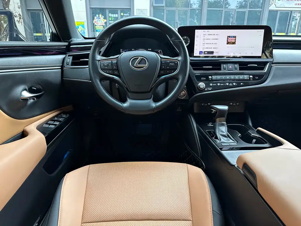 Lexus ES — миниатюра 6