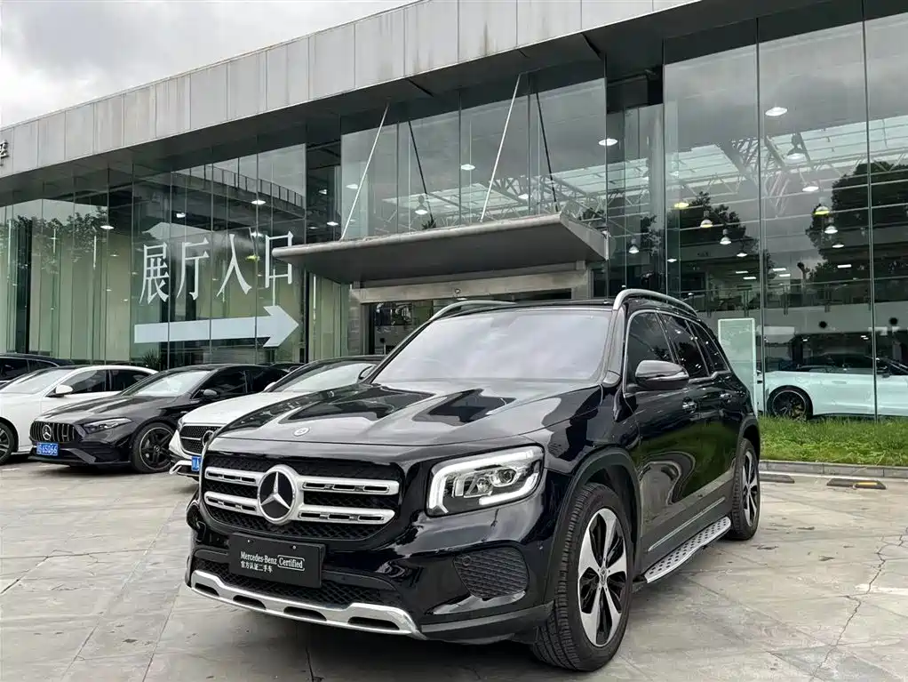 MERCEDES-BENZ GLB