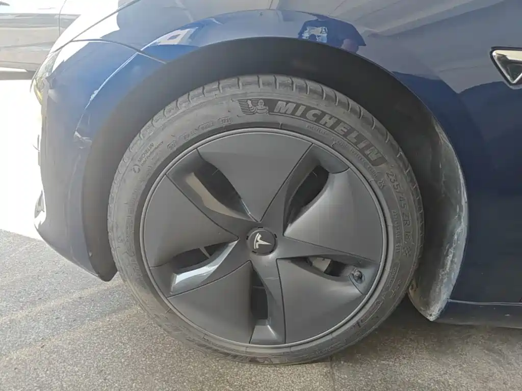 Tesla Model 3 — миниатюра 23