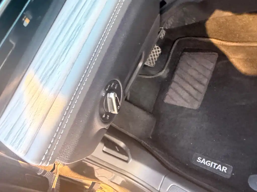 Volkswagen Sagitar — миниатюра 12