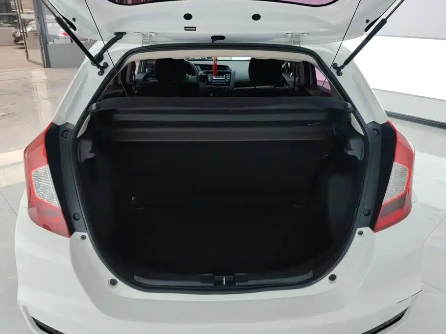 Honda Fit — миниатюра 4