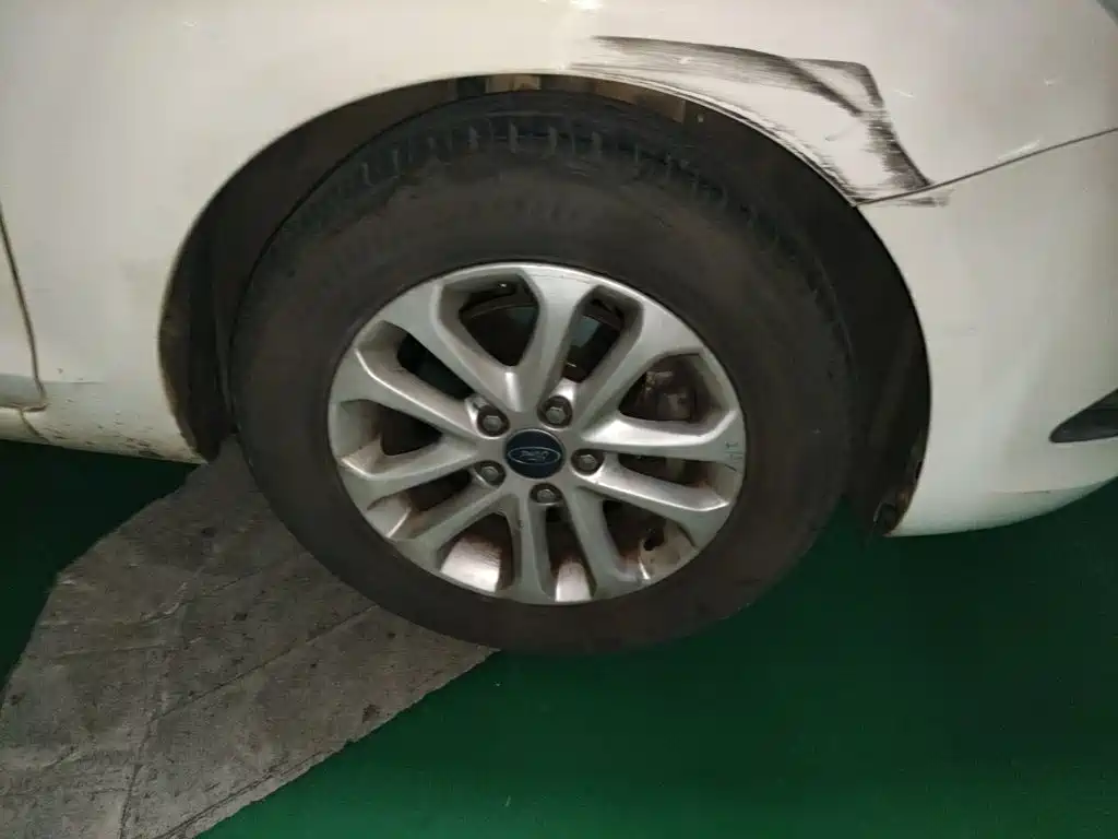 Ford Focus — миниатюра 24