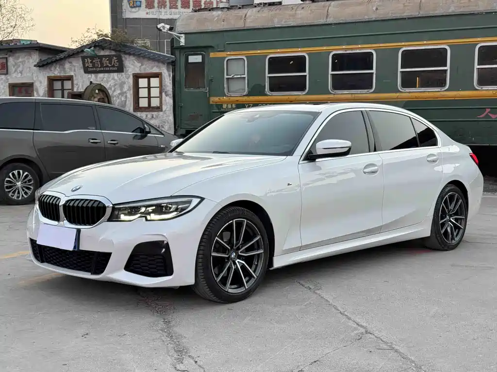 BMW 3 Series 2021