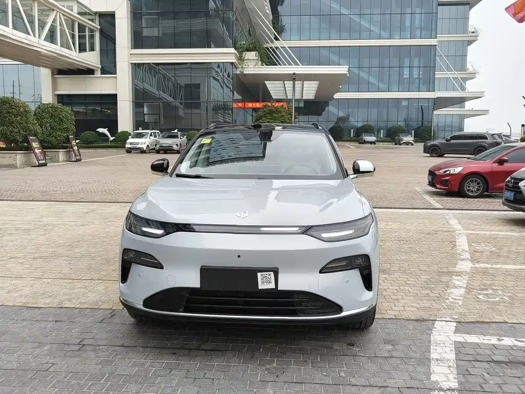 Leapmotor Leapmotor C11 — миниатюра 3