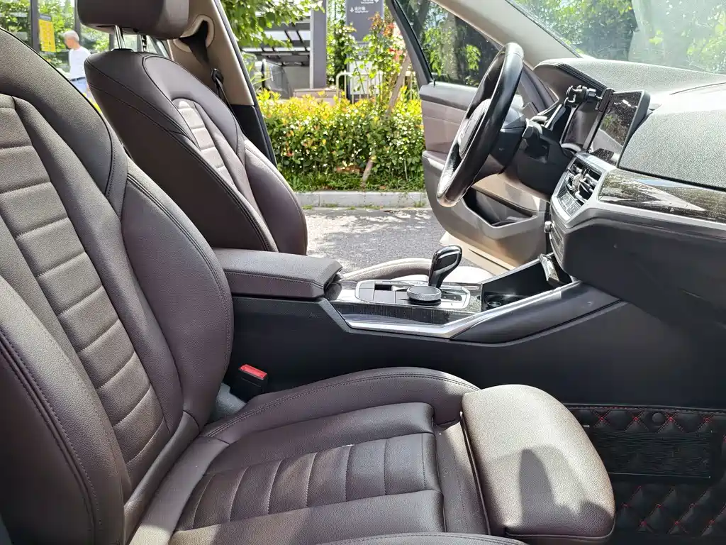 BMW 3 Series — миниатюра 14