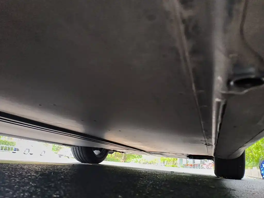 Tesla Model Y — миниатюра 17