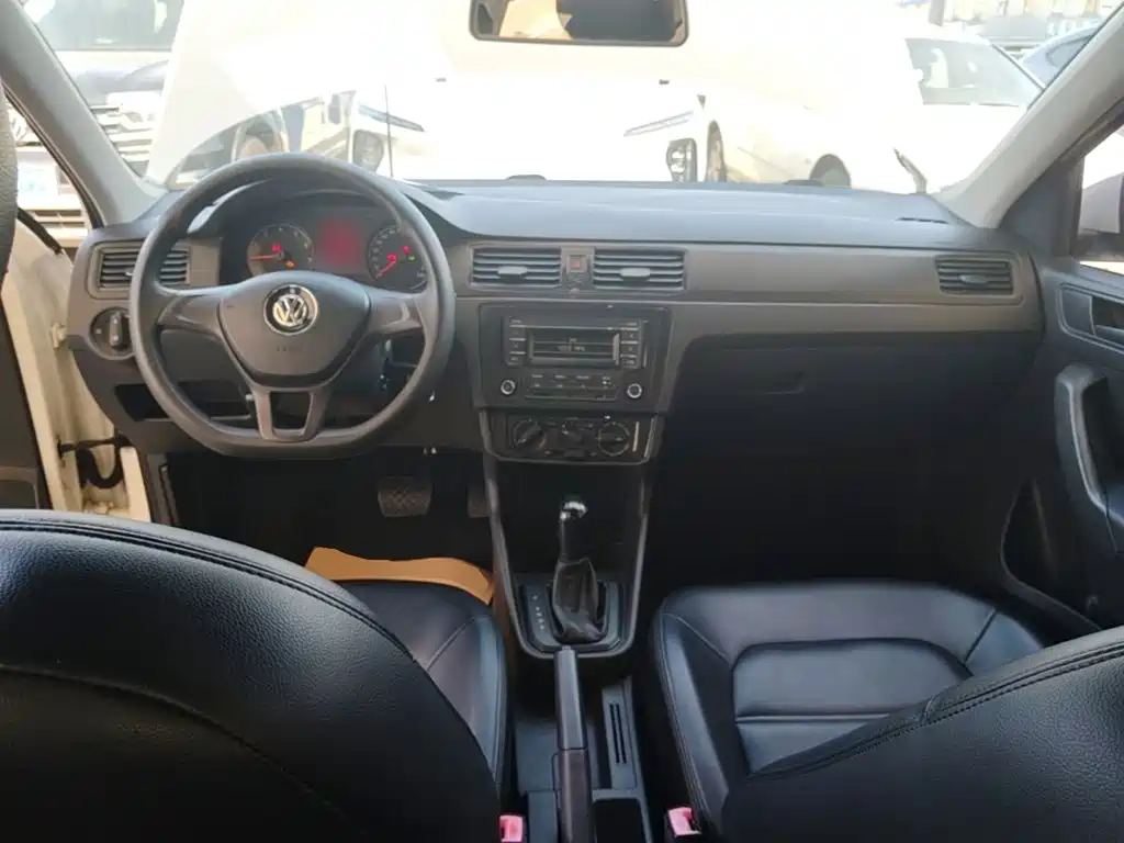 Volkswagen Santana — миниатюра 10