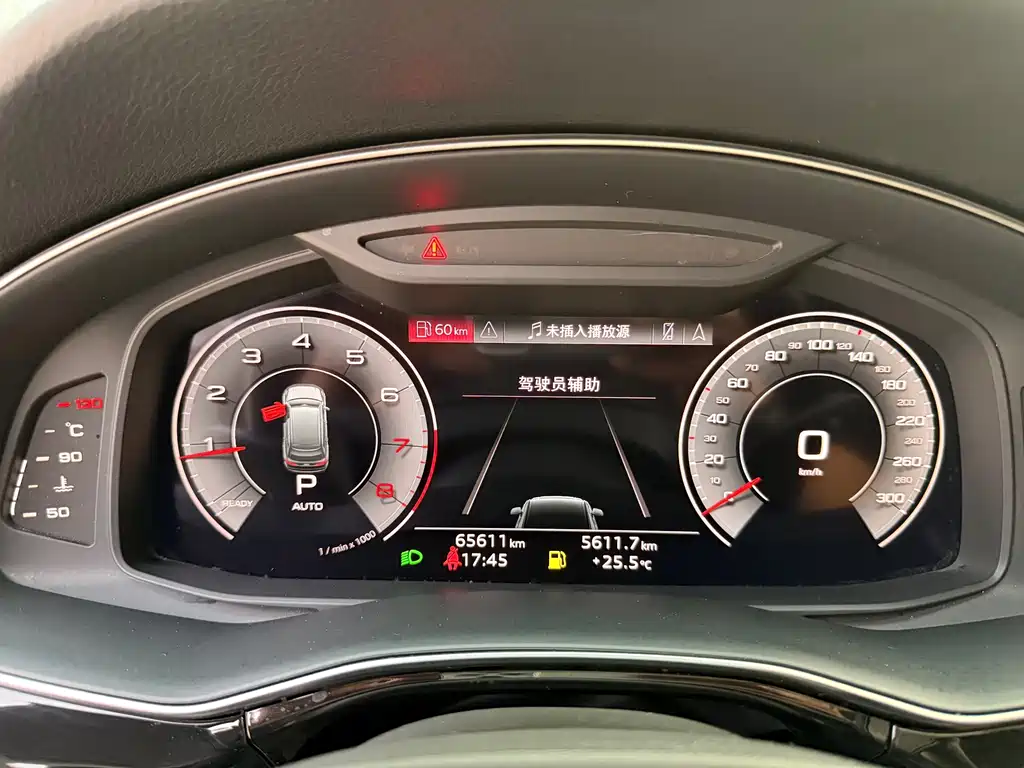 Audi Q7 — миниатюра 7