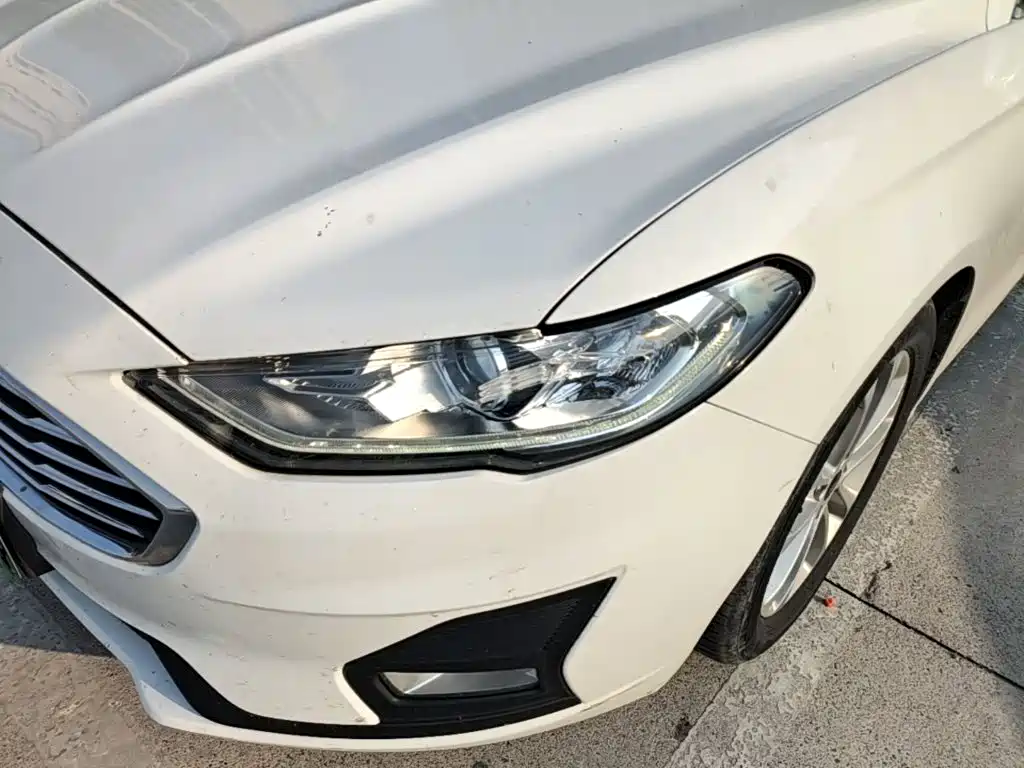 Ford Mondeo — миниатюра 24