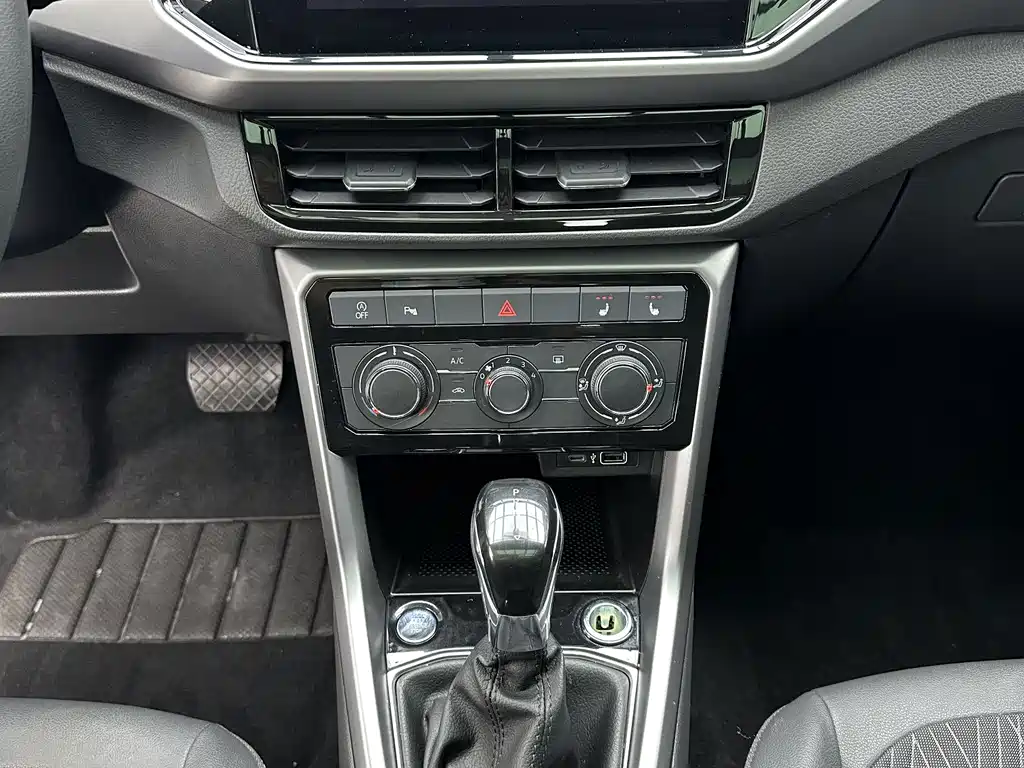 Volkswagen T-Cross — миниатюра 13