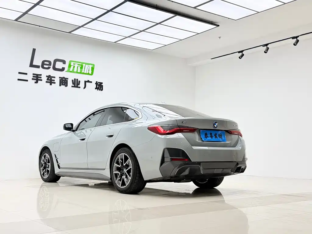 BMW i4 — миниатюра 18