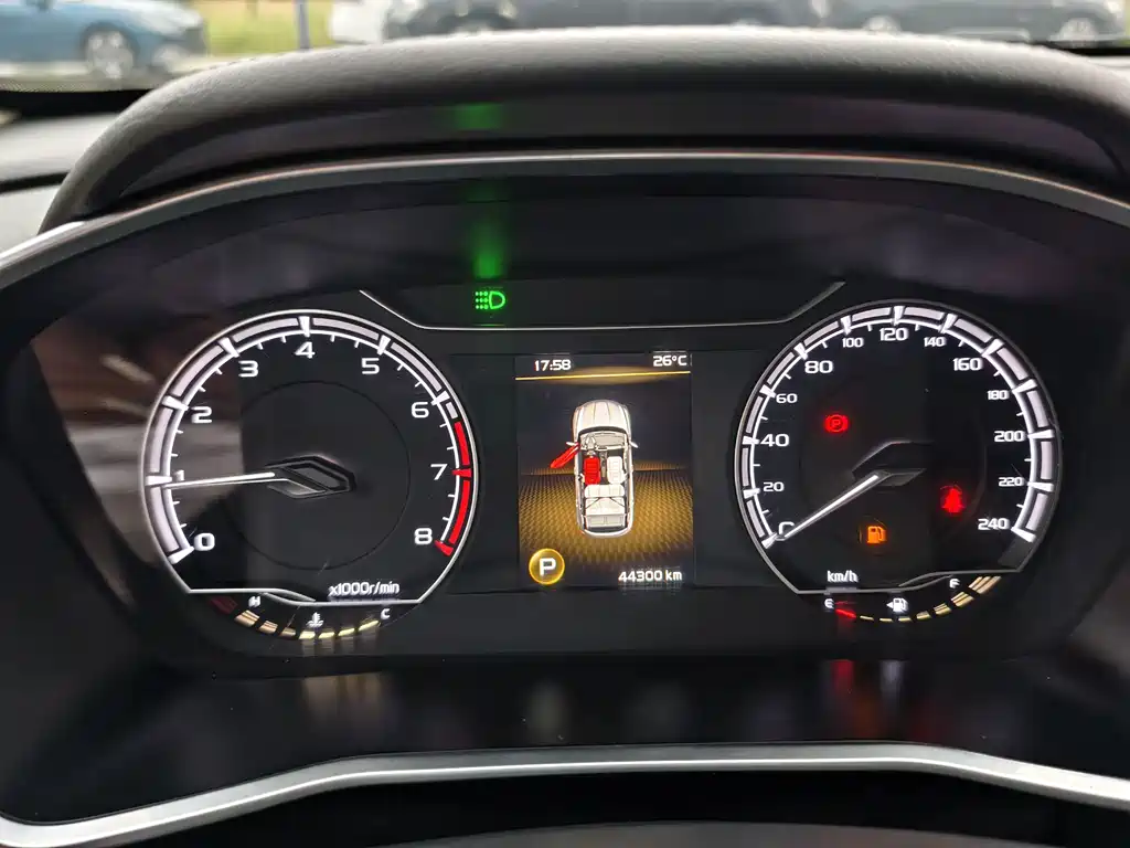 Geely Binyue — миниатюра 16