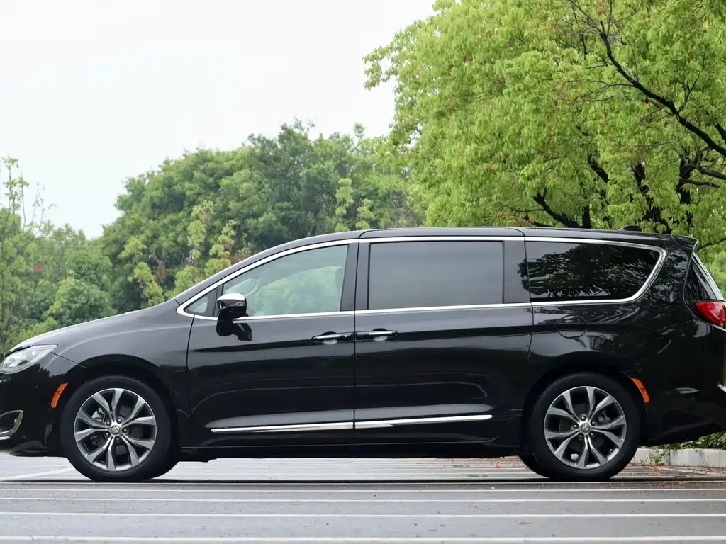 Chrysler Grand Voyager 2017 3.6L Premium
