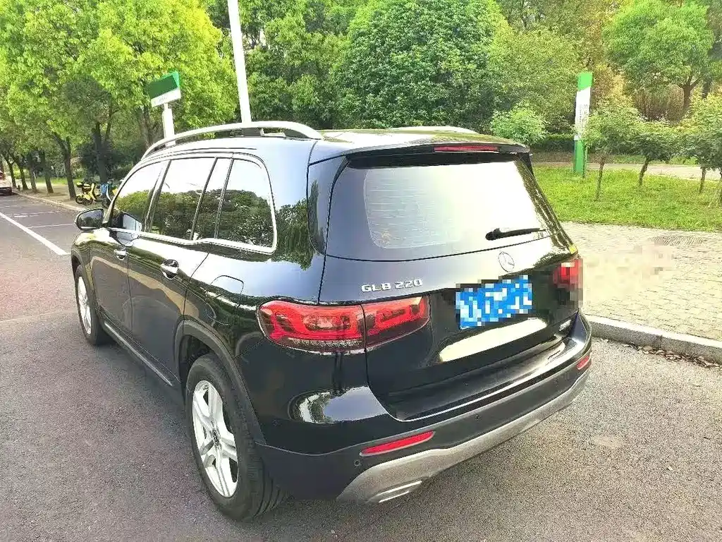 Mercedes-Benz GLB — миниатюра 6