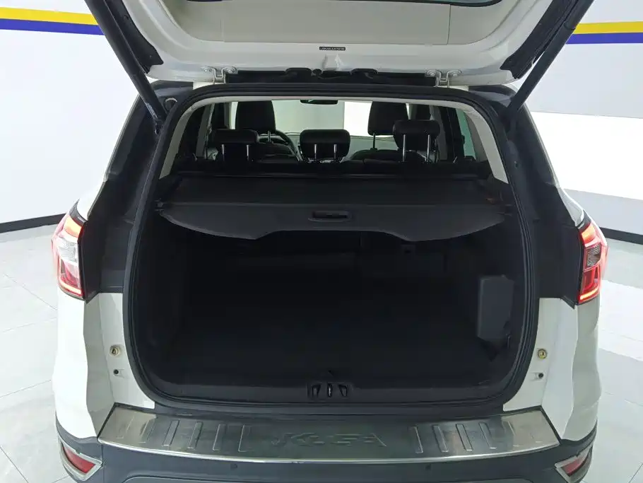 Ford Kuga — миниатюра 4