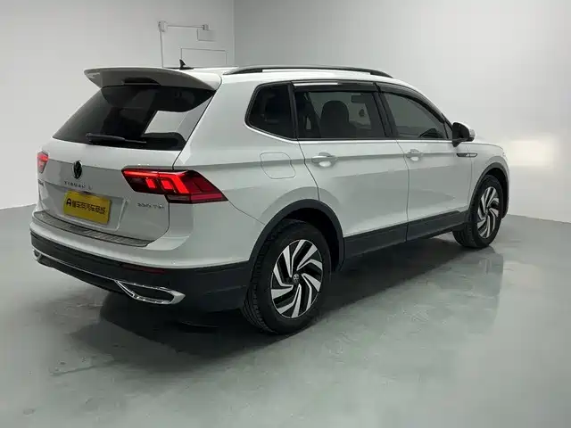 Volkswagen Tiguan L — миниатюра 5