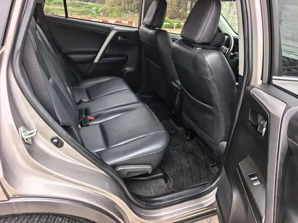 TOYOTA RAV4 RONGFANG