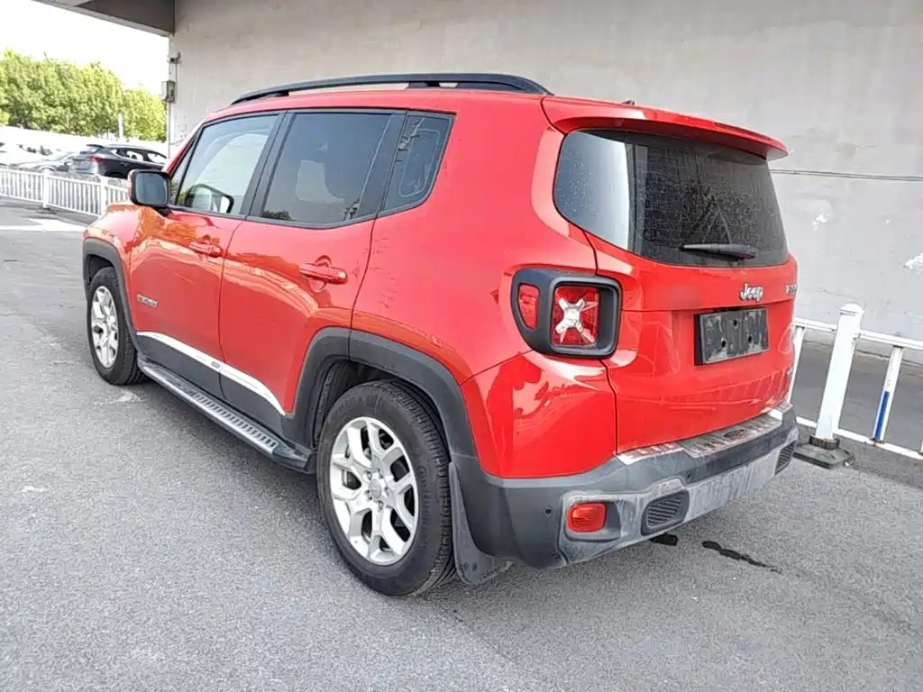 Jeep Renegade — миниатюра 5