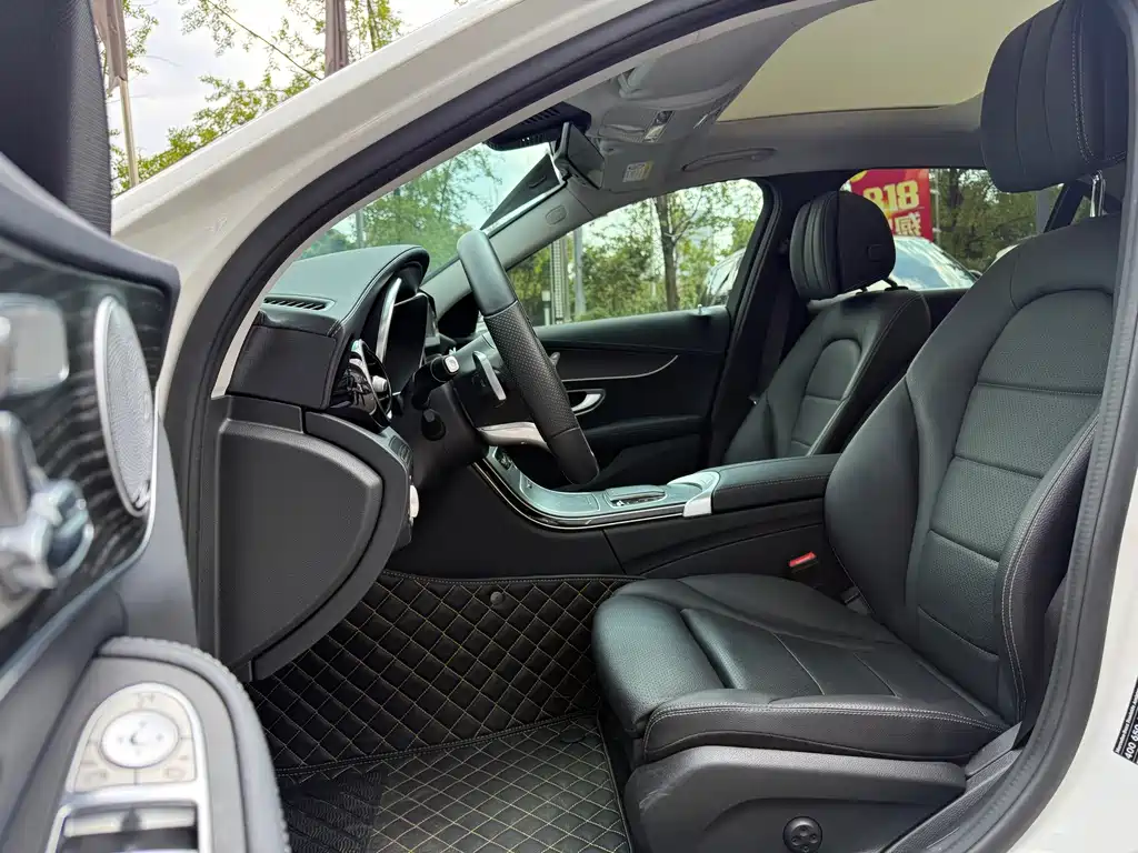 Mercedes-Benz C-Class — миниатюра 16