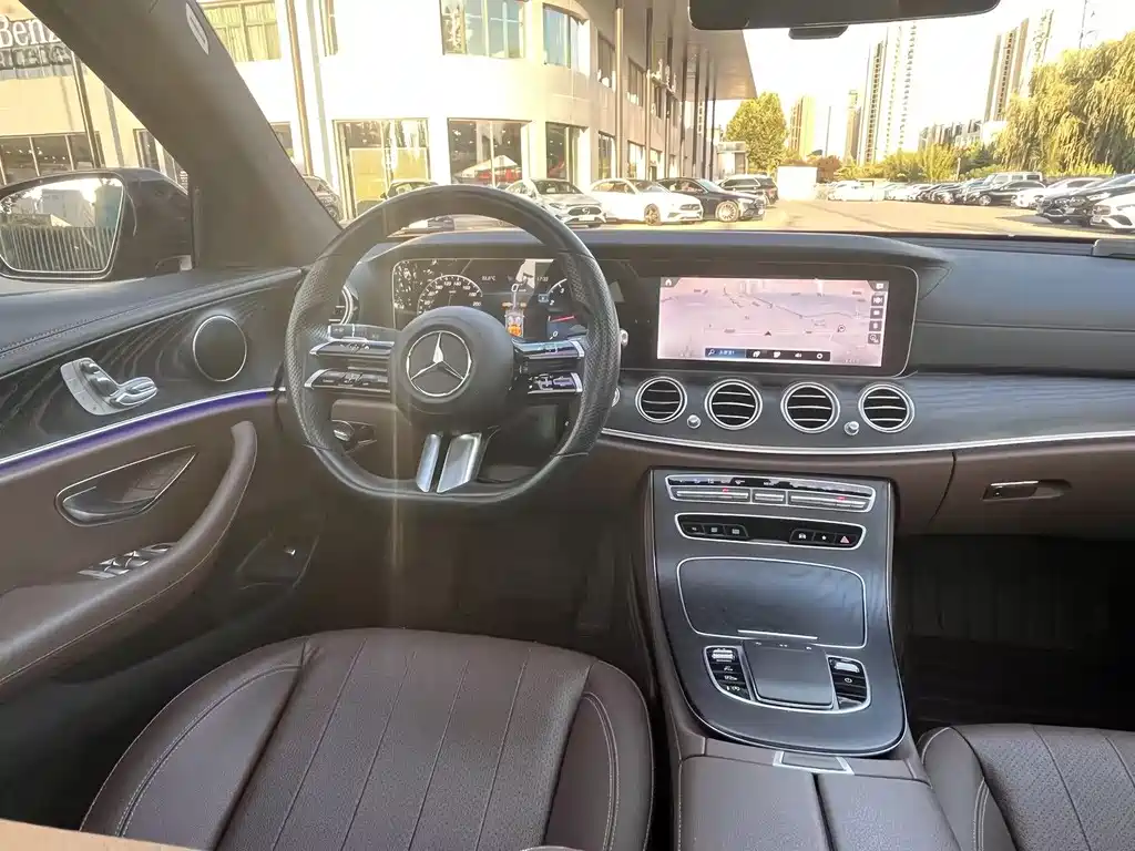 Mercedes-Benz E-Class (Import) — миниатюра 7
