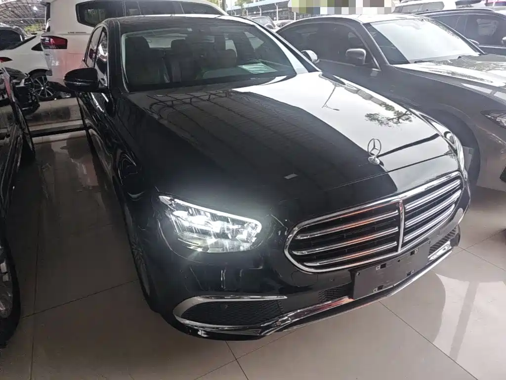 Mercedes-Benz E-Class — миниатюра 4