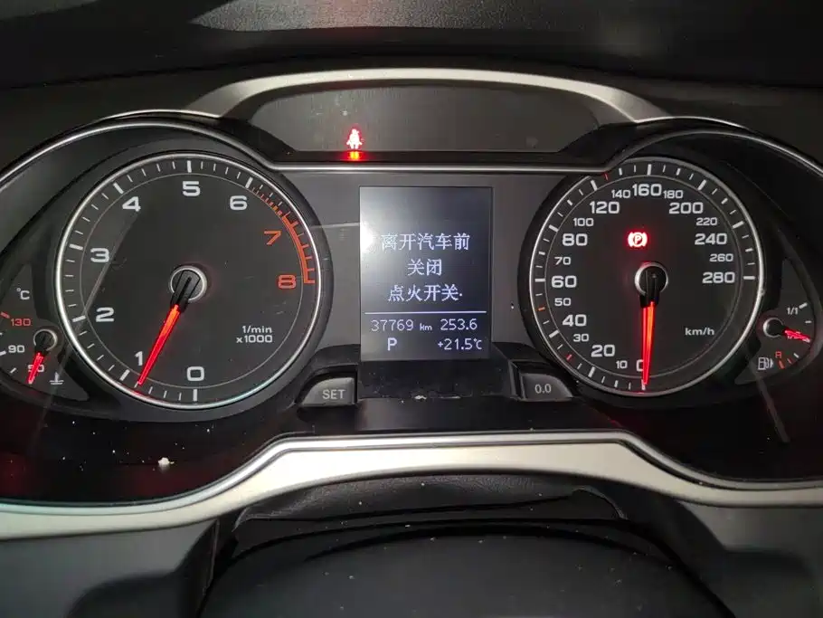 Audi A4L — миниатюра 13