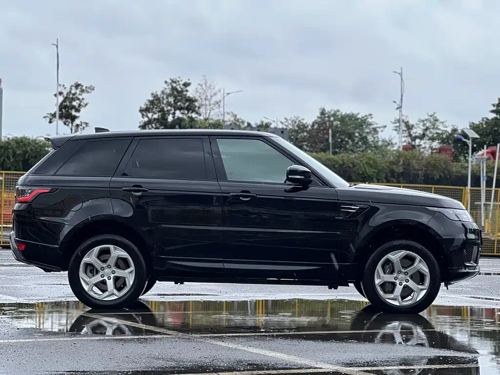 Land Rover Sport PHEV — миниатюра 7